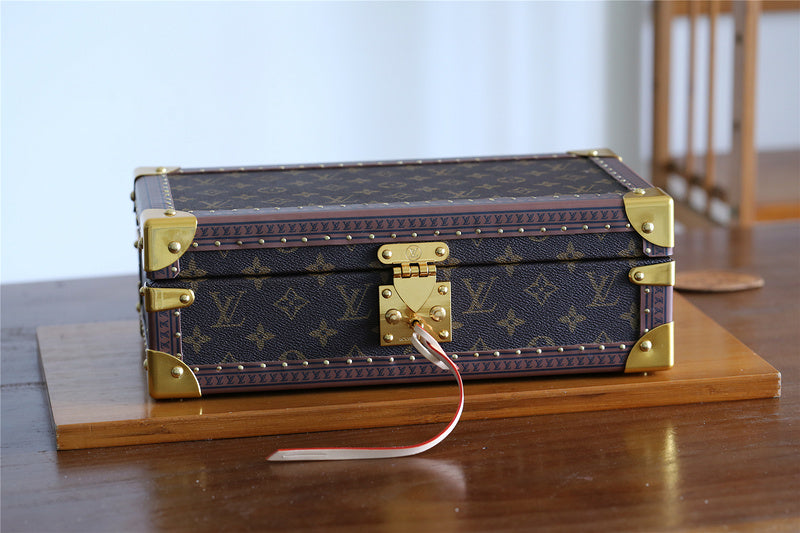 I W Fashion Lu-Vi bags - 11344