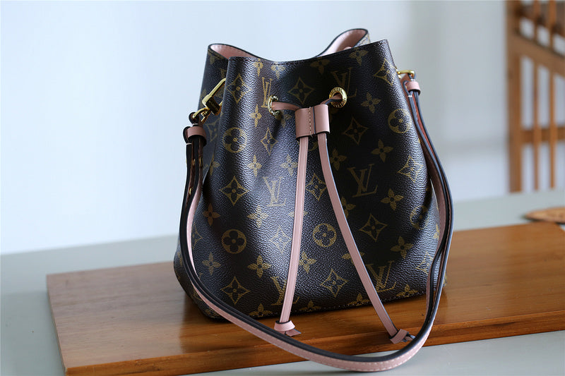 I W Fashion Lu-Vi bags - 8578