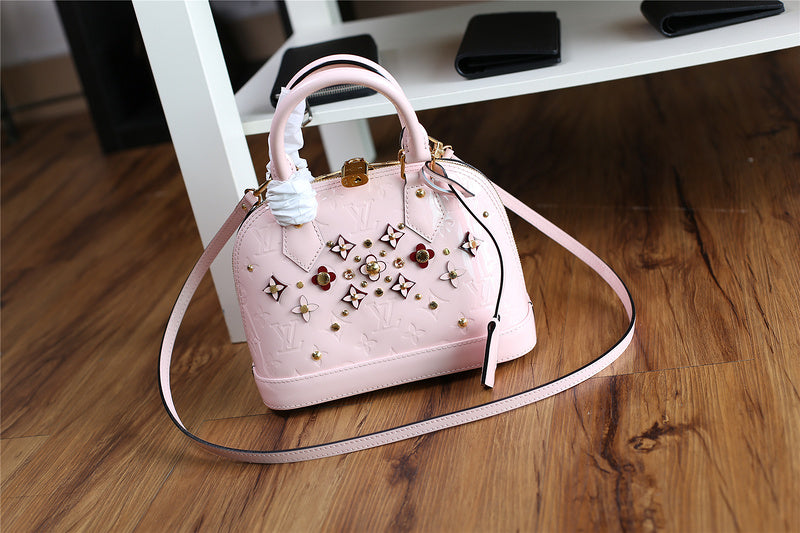I W Fashion Lu-Vi bags - 8266