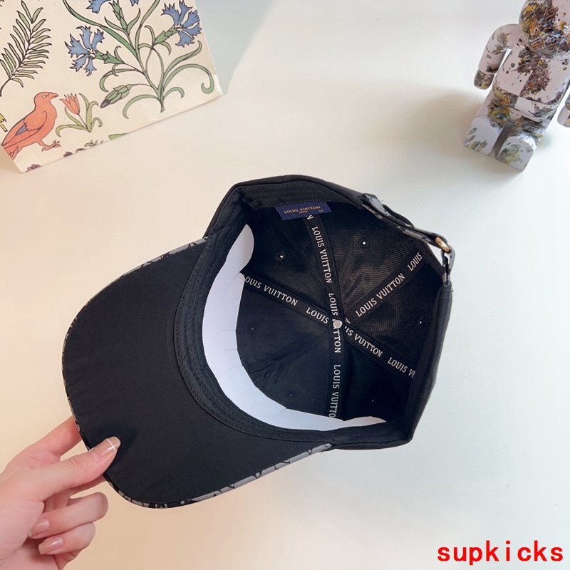 Louis Vuitton Luxury Cap