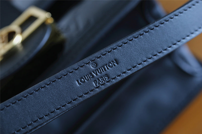 I W Fashion Lu-Vi bags - 8124