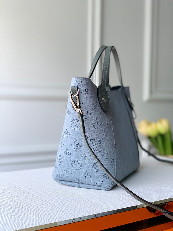 LOV2 Bags - Luxurious Bags  984