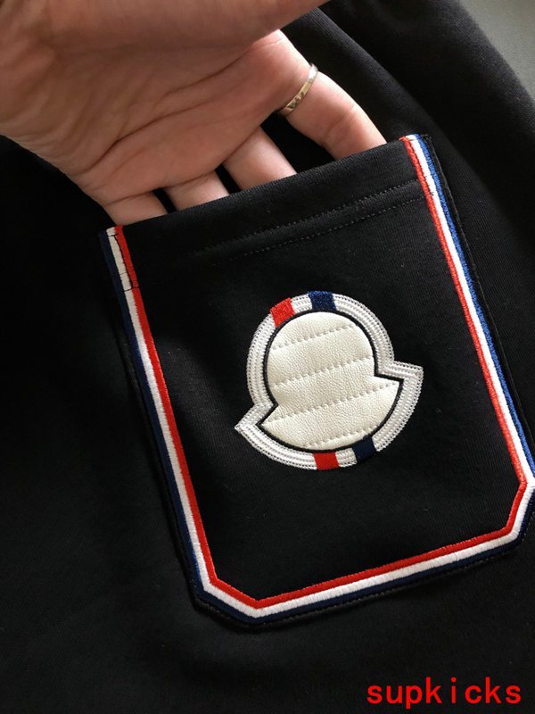 Moncler Luxury Cloth