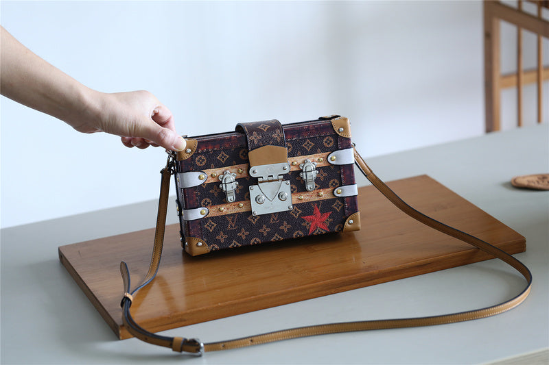I W Fashion Lu-Vi bags - 8222
