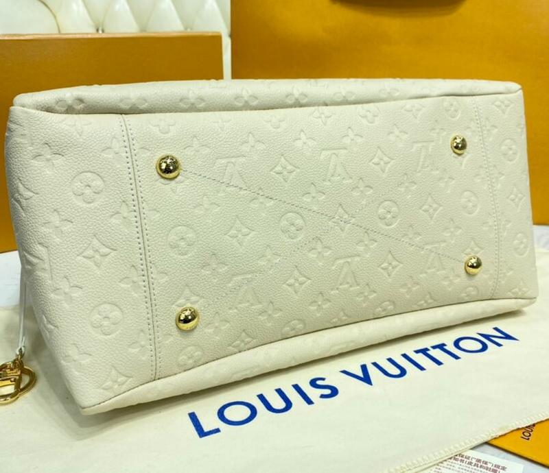 Mila's Edit - LOV Bags - 2464