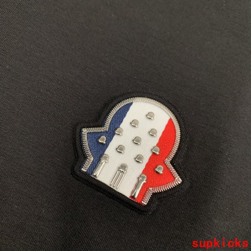 Moncler Luxury Cloth
