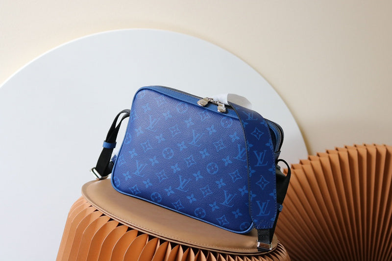 I W Fashion Lu-Vi bags - 17184