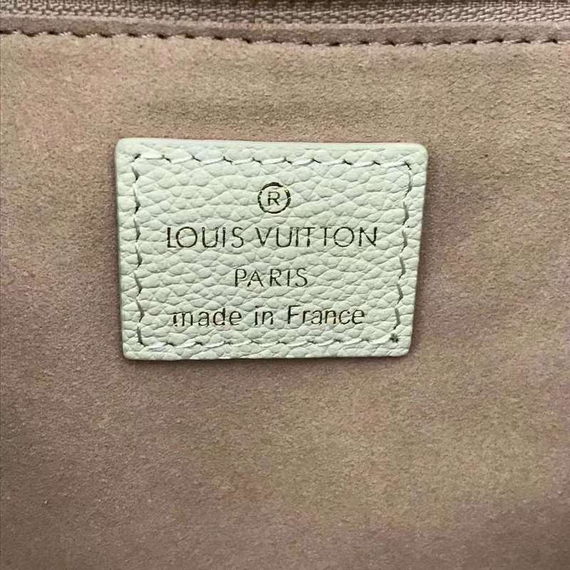 LOV2 Bags - Luxurious Bags  651