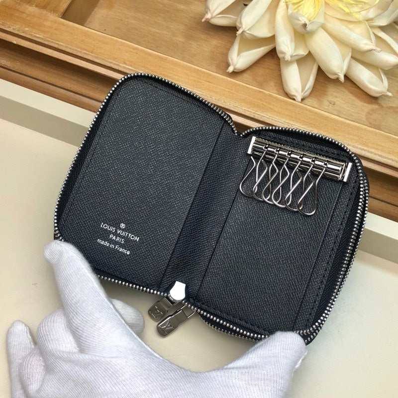 I W Fashion Lu-Vi bags - 10885