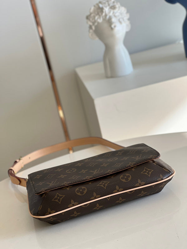 I W Fashion Lu-Vi bags - 17294