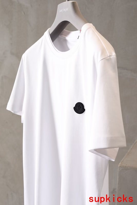 Moncler Luxury Cloth