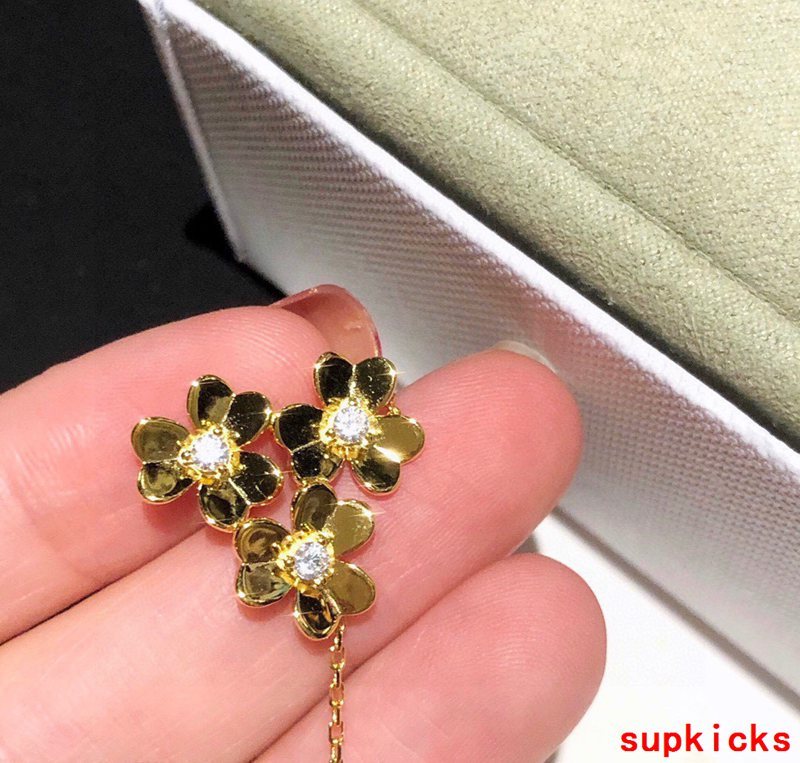 Van Cleef & Arples Jewelry