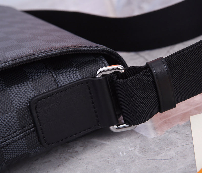 I W Fashion Lu-Vi bags - 17117
