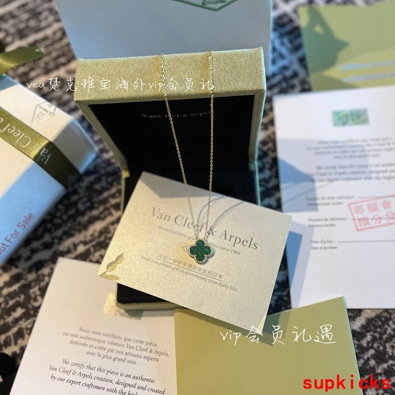 Van Cleef & Arples Jewelry