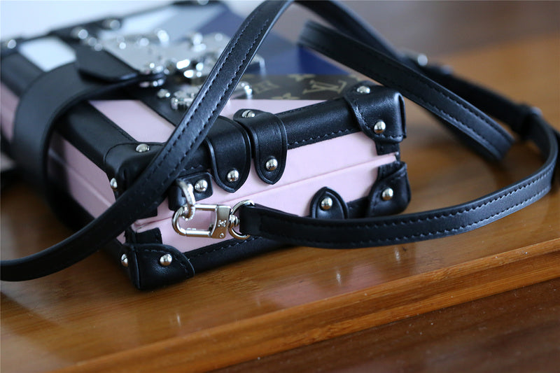 I W Fashion Lu-Vi bags - 8224