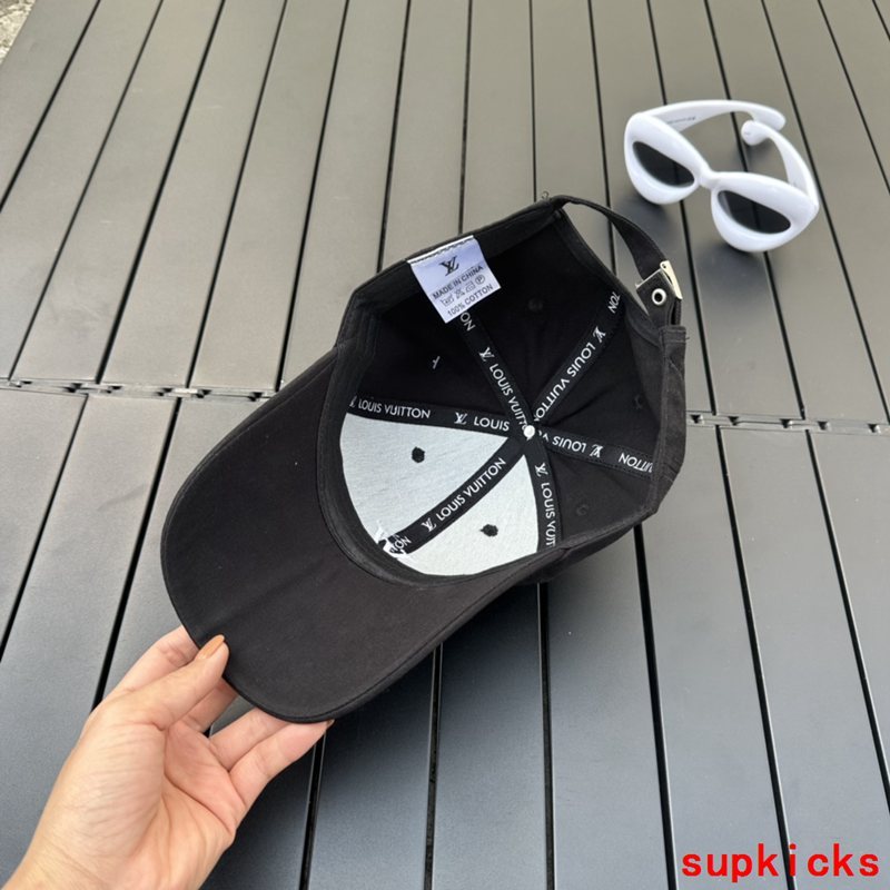 Louis Vuitton Luxury Cap