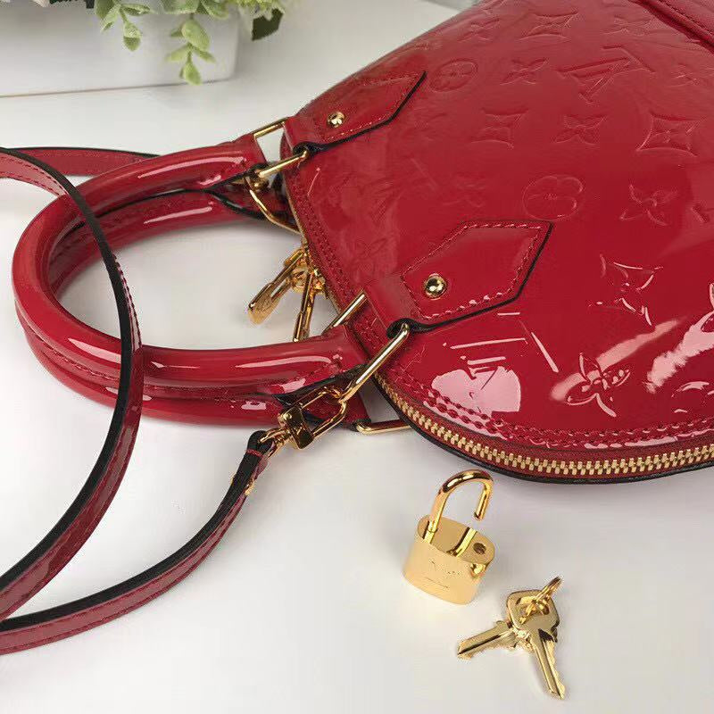 LOV2 Bags - Luxurious Bags  564