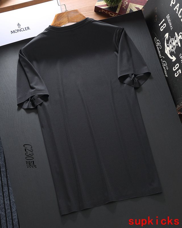 Moncler Luxury Cloth