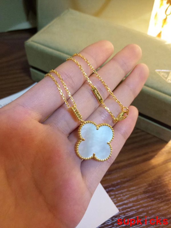 Van Cleef & Arples Jewelry