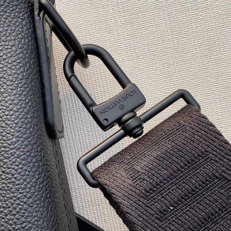 I W Fashion Lu-Vi bags - 17046