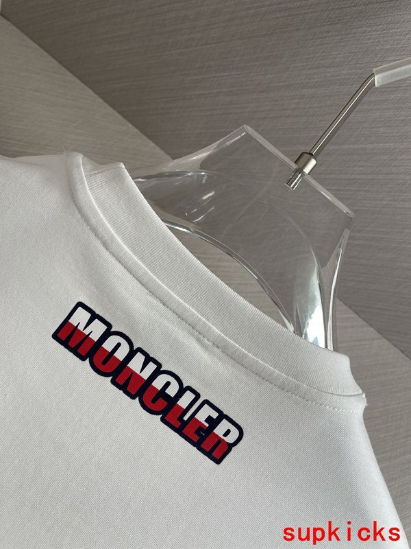 Moncler Luxury Cloth