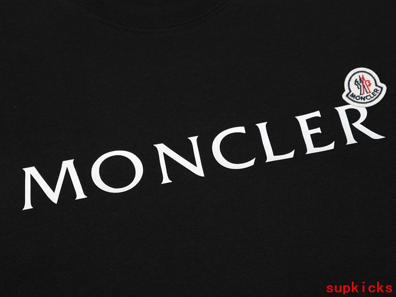 Moncler Luxury Cloth