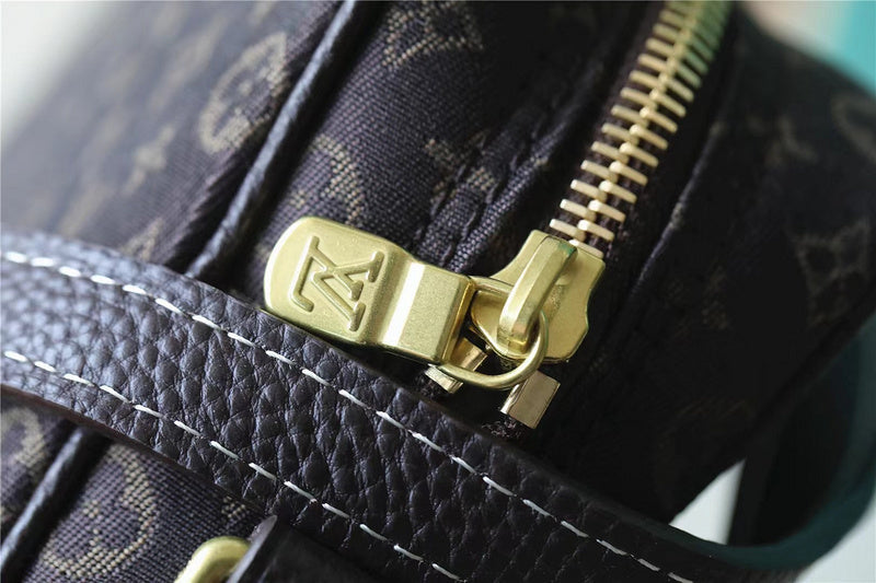 I W Fashion Lu-Vi bags - 9904