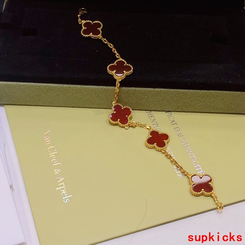 Van Cleef & Arples Jewelry