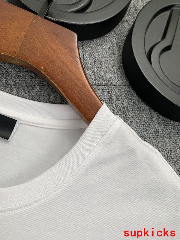 Moncler Luxury Cloth
