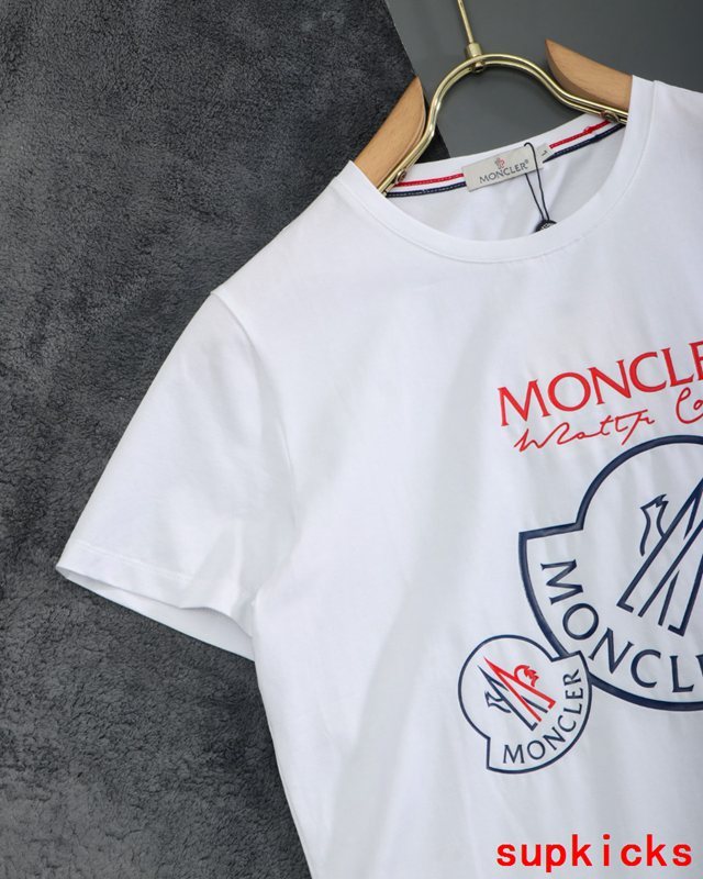 Moncler Luxury Cloth