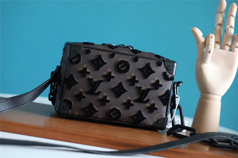 I W Fashion Lu-Vi bags - 10147