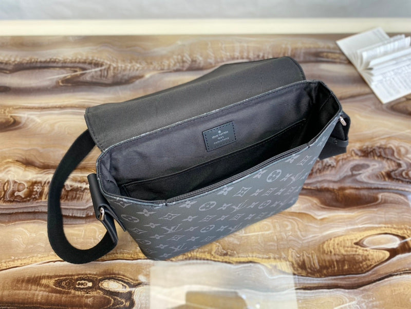 I W Fashion Lu-Vi bags - 17440