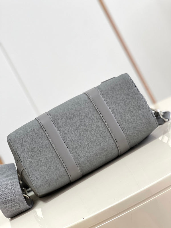 I W Fashion Lu-Vi bags - 16988
