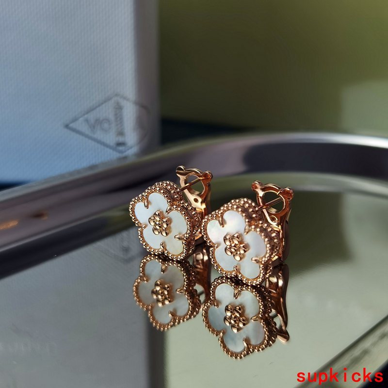 Van Cleef & Arples Jewelry