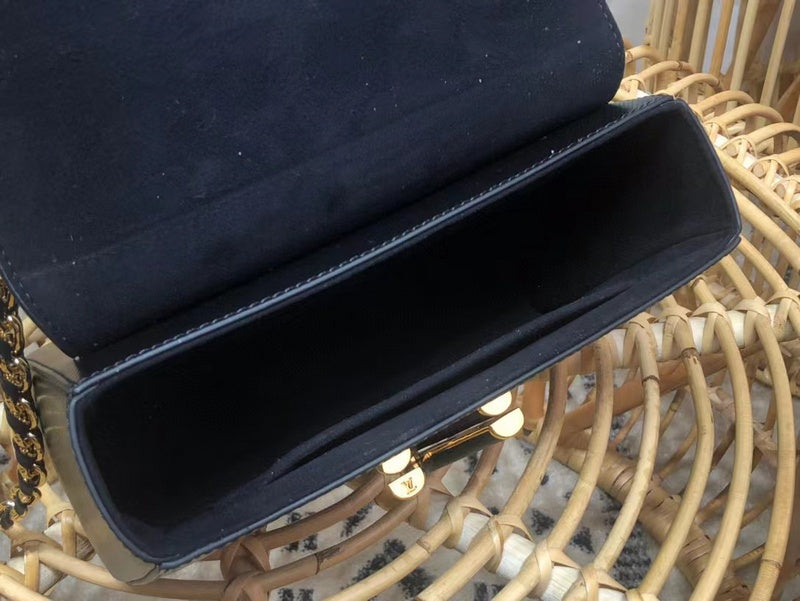 LOV2 Bags - Luxurious Bags  2668