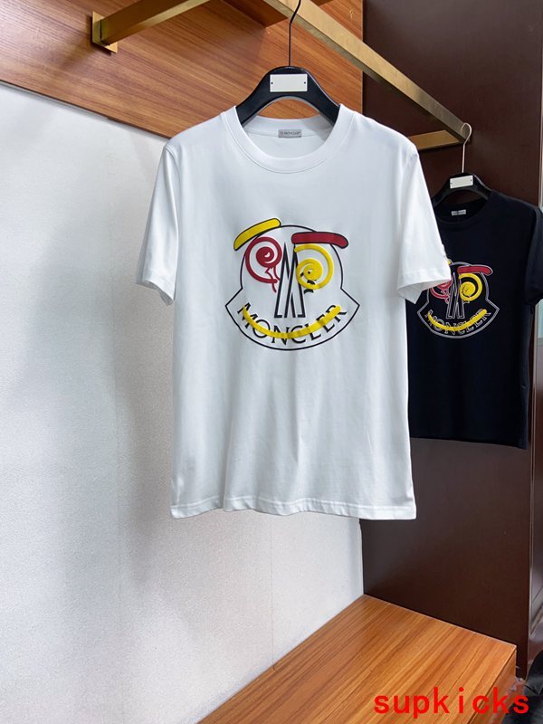 Moncler Luxury Cloth