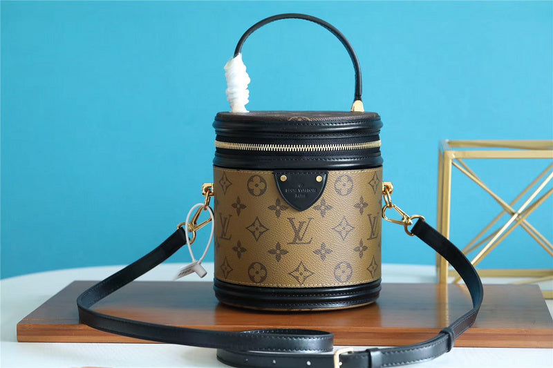 I W Fashion Lu-Vi bags - 8614