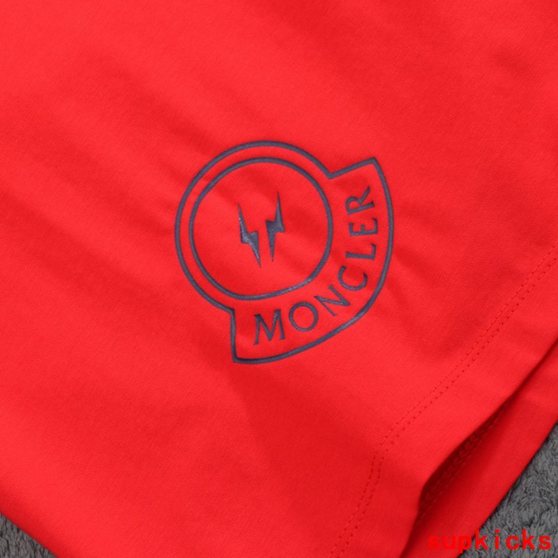Moncler Luxury Cloth
