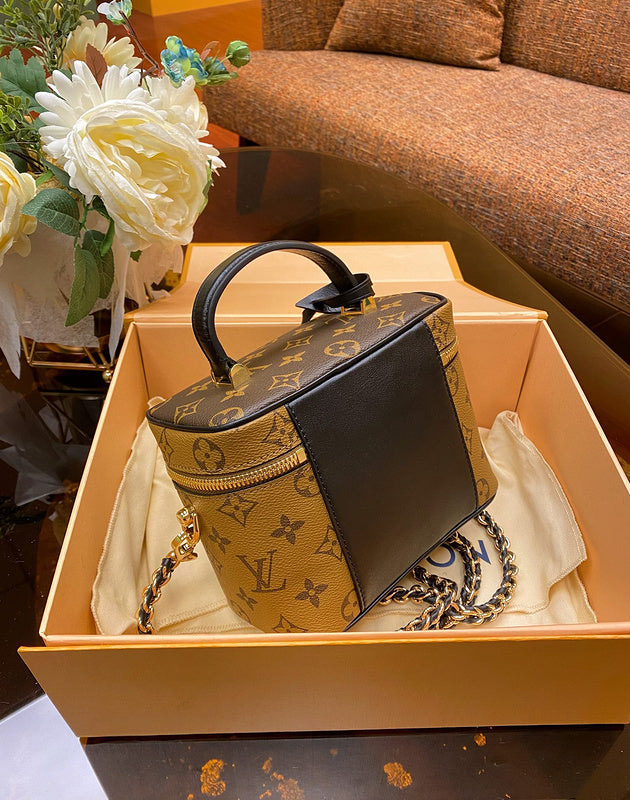 LOV2 Bags - Luxurious Bags  2670