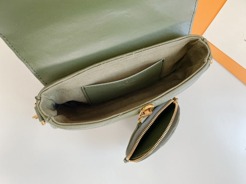 I W Fashion Lu-Vi bags - 17579