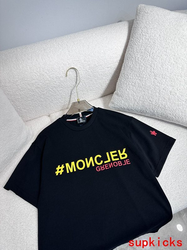 Moncler Luxury Cloth