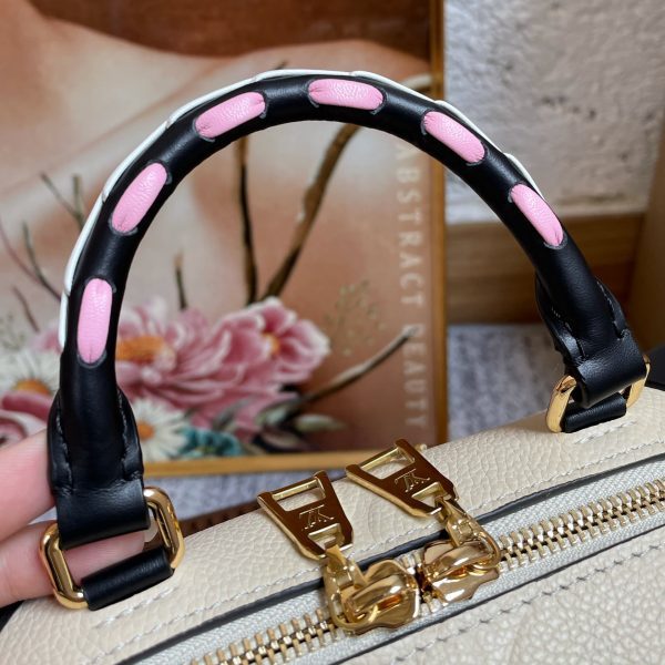 LOV2 Bags - Luxurious Bags  957
