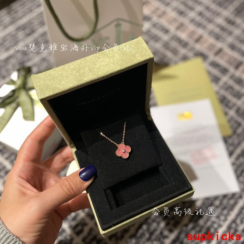 Van Cleef & Arples Jewelry