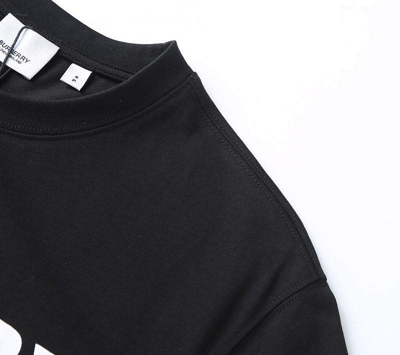 Burberry T-Shirts - 320