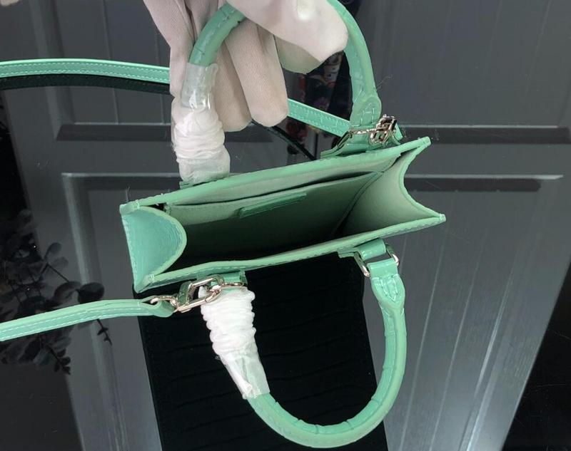 Mila's Edit - LOV Bags - 2204