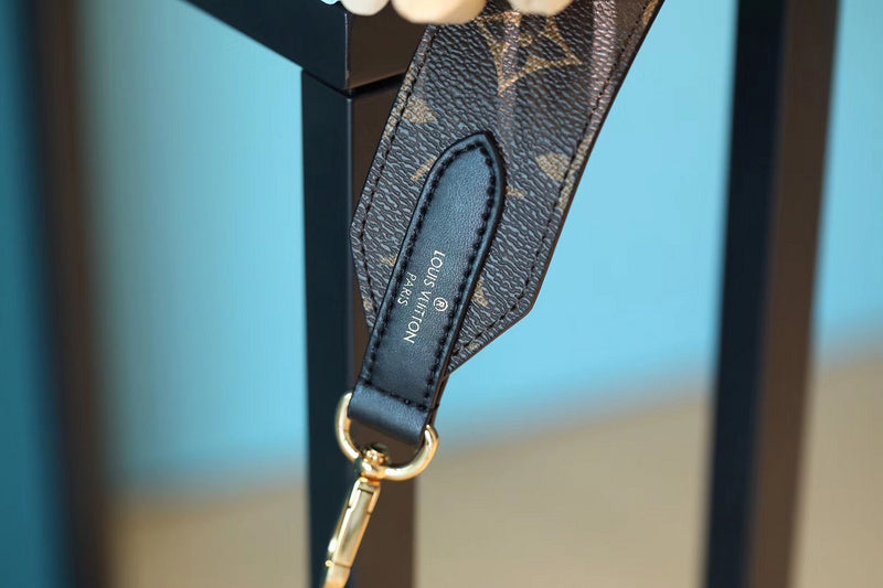 I W Fashion Lu-Vi bags - 8588