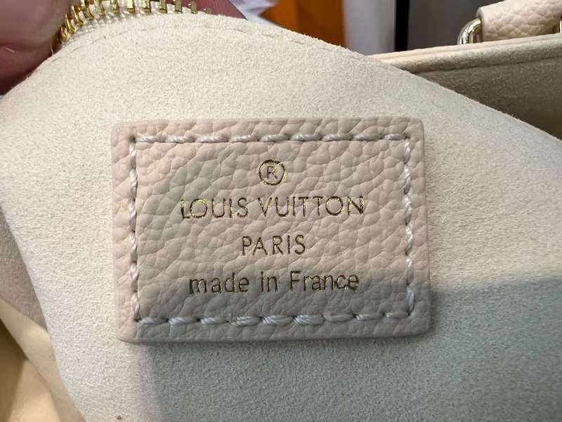 I W Fashion Lu-Vi bags - 11414