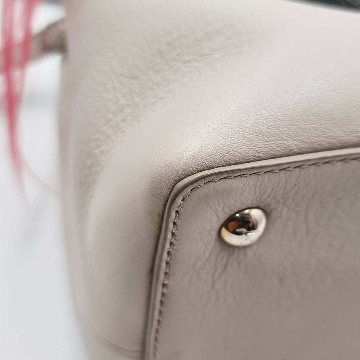 Petite 2Jours Vitello Dolce Monster Charm Grigio Polvere