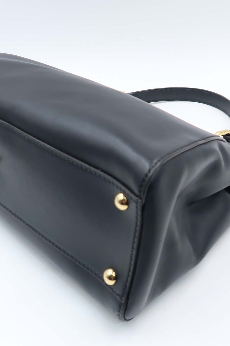 Regular Peekaboo Black