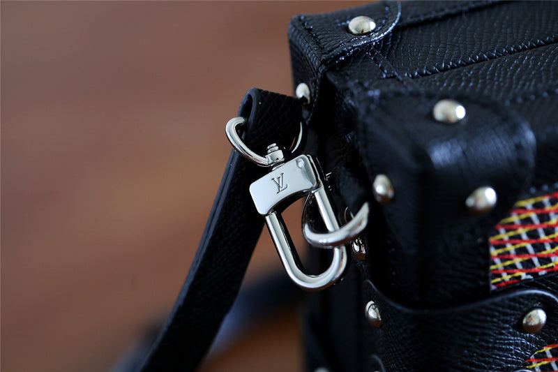 I W Fashion Lu-Vi bags - 8213